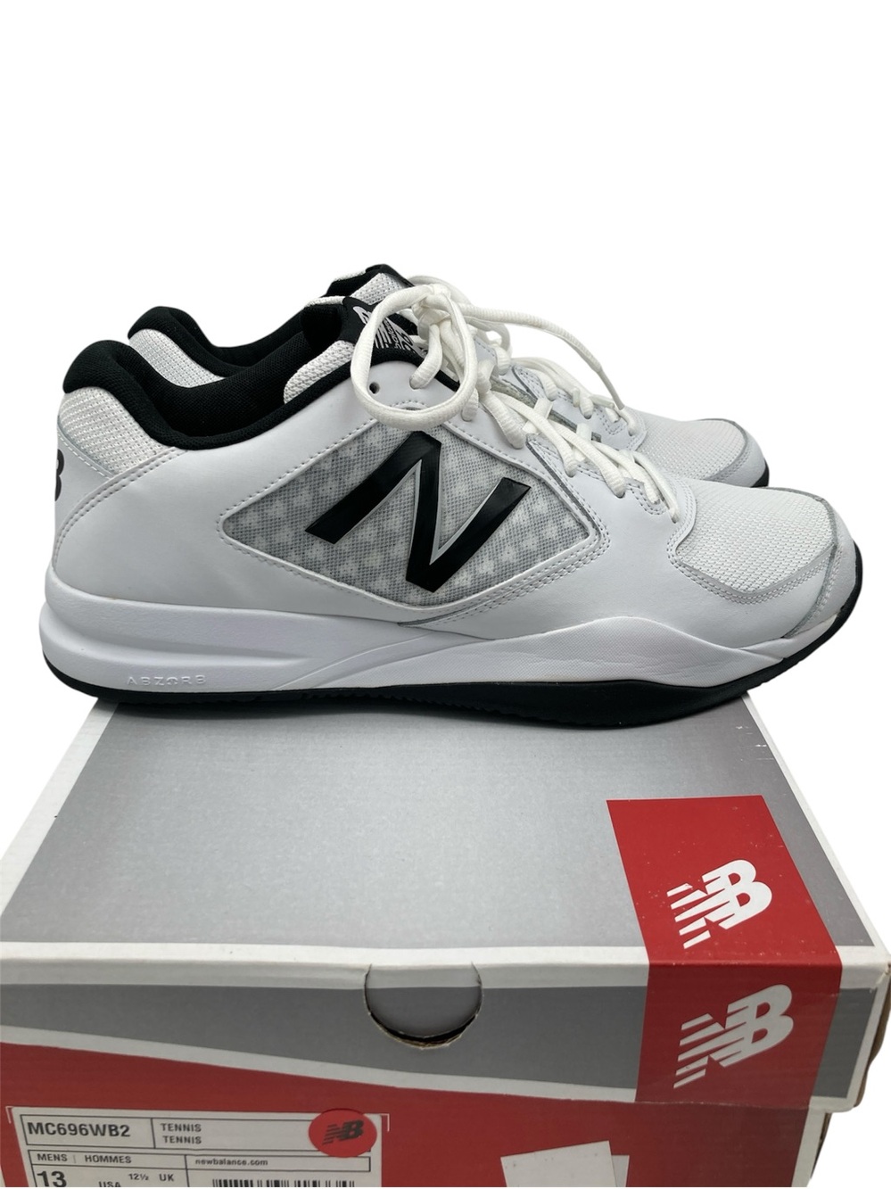 NIB New Balance 696 Wide Width Sneakers